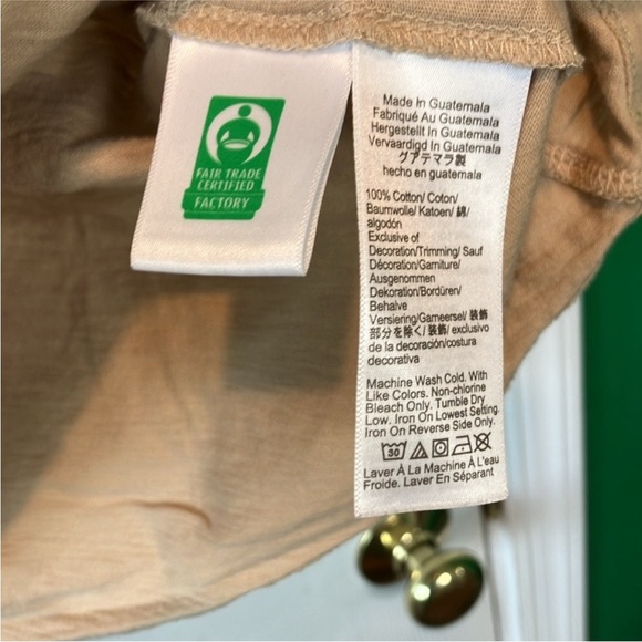 J. CREW Artist Series Graphic Tee with Blue Cafe Design - Picture 6 of 10